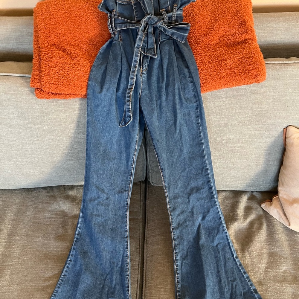 Womens Small High-Waisted Flare Jeans